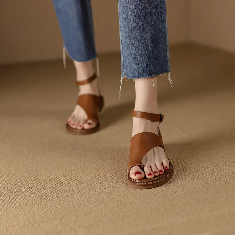 Retro Women Clip Toe Sandals Genuine Leather New 2025 Summer Ankle Strap Low Heeled Sandal Fashion Lady Black Brown Casual Shoes