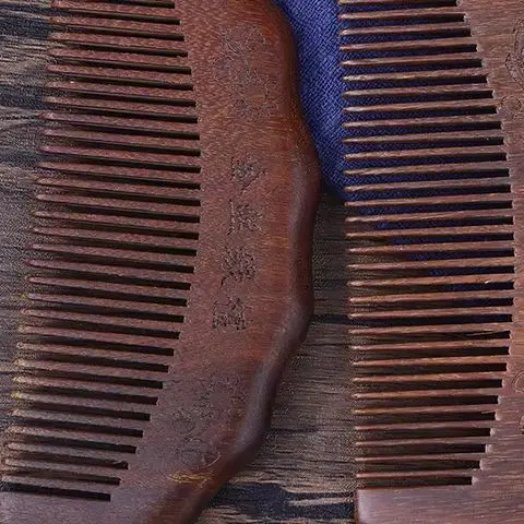 

Natural Birth Wooden Comb - Sandalwood Pregnancy Labor Essential for First Time Moms Birthing Gift Must-Have Wood Comb