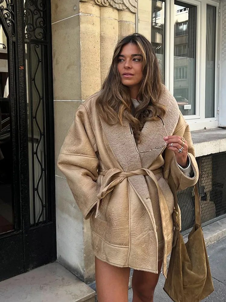 2024 inverno chic contrasto addensare pelliccia cappotto intero con cintura donna risvolto di lusso bottoni oversize giacche signora alta streetwear