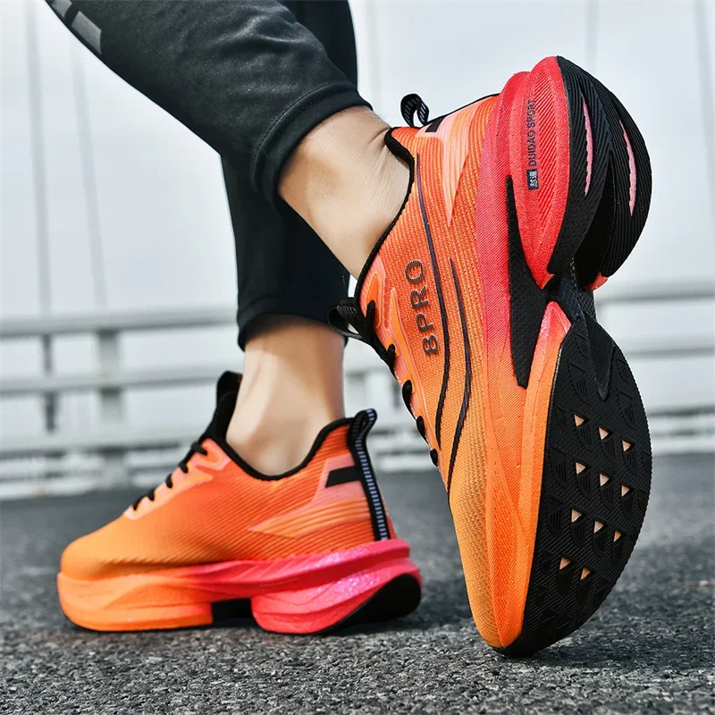 أحذية الجري الرجالية أحذية رياضية خفيفة الوزن قابلة للتنفس للرجال مريحة ومقاومة للاهتراء ومضادة للانزلاق أحذية رجالية غير رسمية