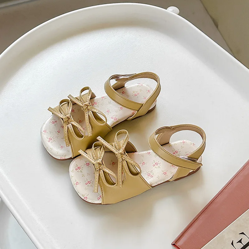 Neue Sandalen Mode Komfort Einfache Mädchen Schuhe Süße Strand Weiche Prinzessin Schuhe Flache Exquisite Süße Weiche Anti Slip Kind Sandalen