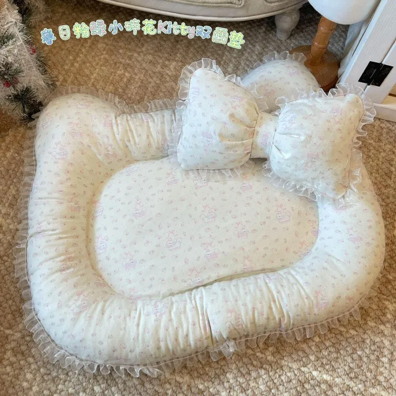 

Hellokitty Shaped Double Sided Floral Print Korean Style Dog Bed Small Pet Poodle Butterfly Knot Color Block Design Mat