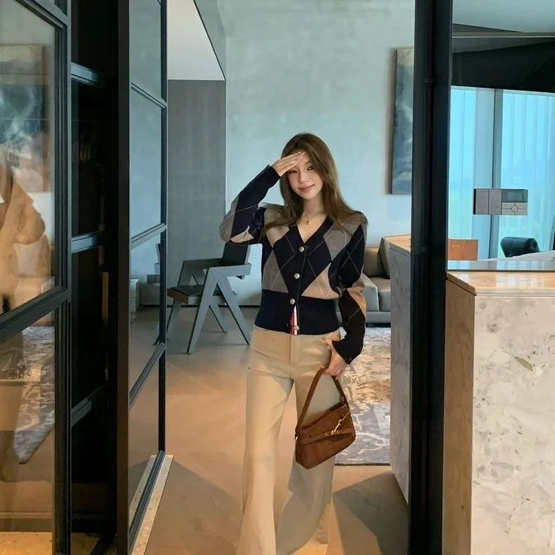 Real shot Women's Preppy Style Argyle Knit Cardigan Autumn Winter Color Block Loose Fit Long Sleeve Versatile Unique New Arrival view 6