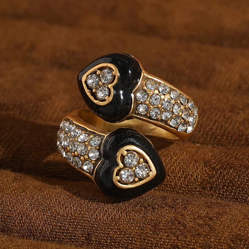 

Vintage Black Heart Ring Woman Rhinestone Open Finger Accessories Drip Oil Antique Gold Color Luxury High Quality Jewelry 2025