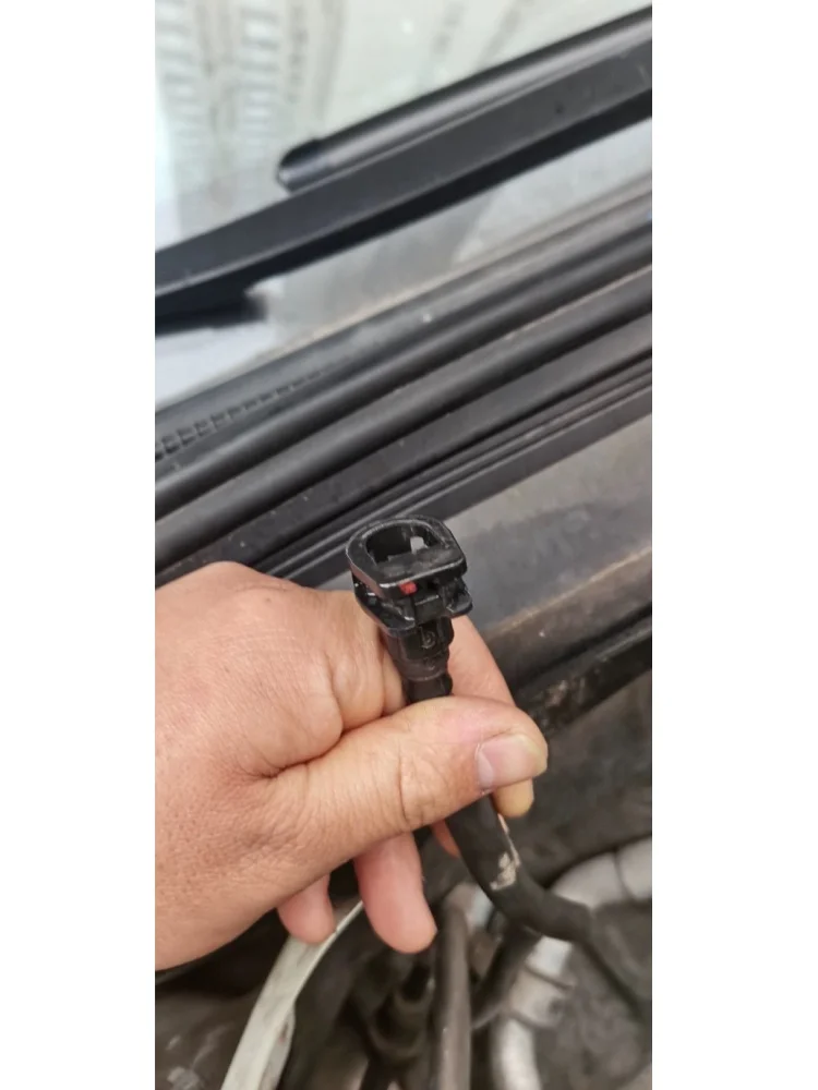 

1 Pieza Clip para Inyector Bomba Combustible Alta Presión, Clip para Línea Combustible Baja Presión para Jeep