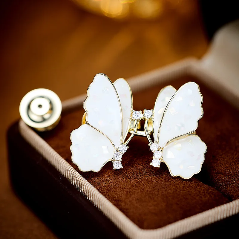 Camélia francesa e flor de cerejeira incrustada de zircão para aperto de cintura e acessório de fivela ajustável em tamanho da cintura