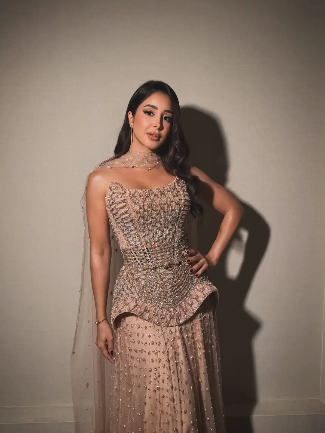 

Luxury Elegant Trend A Line Sweetheart Ribbon Beaded Crystal Tulle Unique Design Floor Length Evening Prom Formal Party Gown