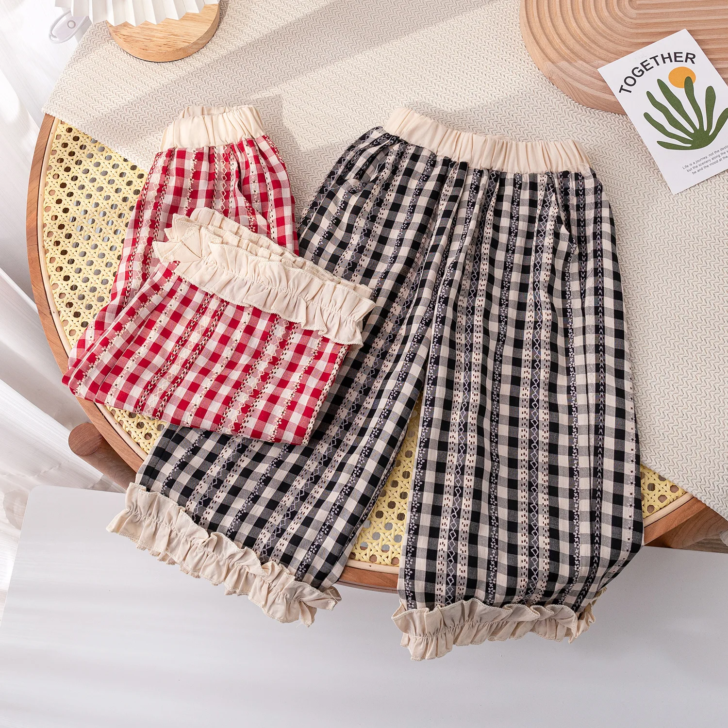 Girls' wide-leg pants summer pants thin style of foreign style new ordinary casual pants loose plaid bell bottoms Haren