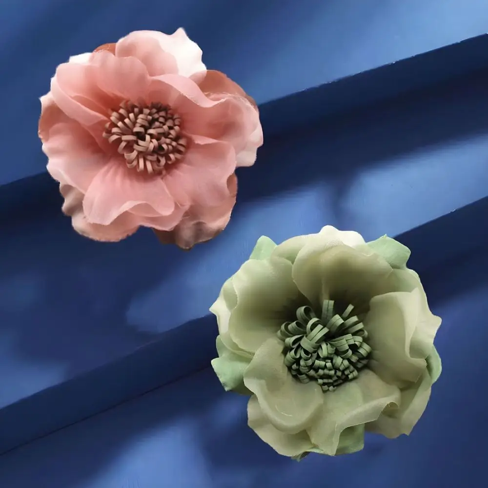 Broche de flores de tela de moda, alfiler de flores artificiales hecho a mano, decoración de boda, tocado de mujer, versión coreana