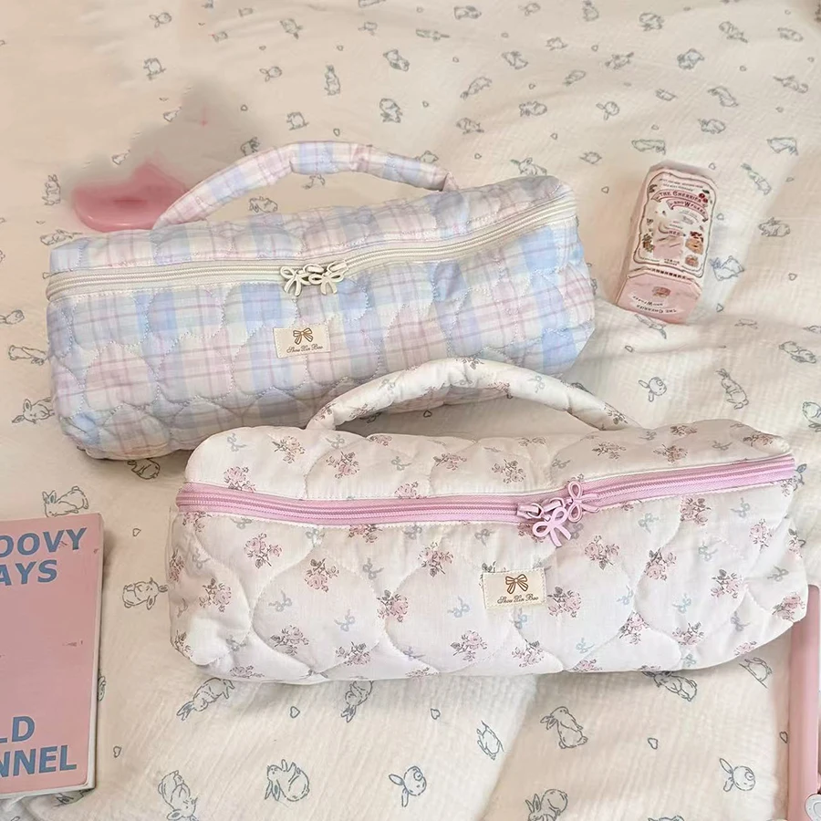 Cute Quilted Floral Hair Dryer Bag, Handheld Storage Case for Dyson, Curling Wand and Flat Iron Hair Styling Tools