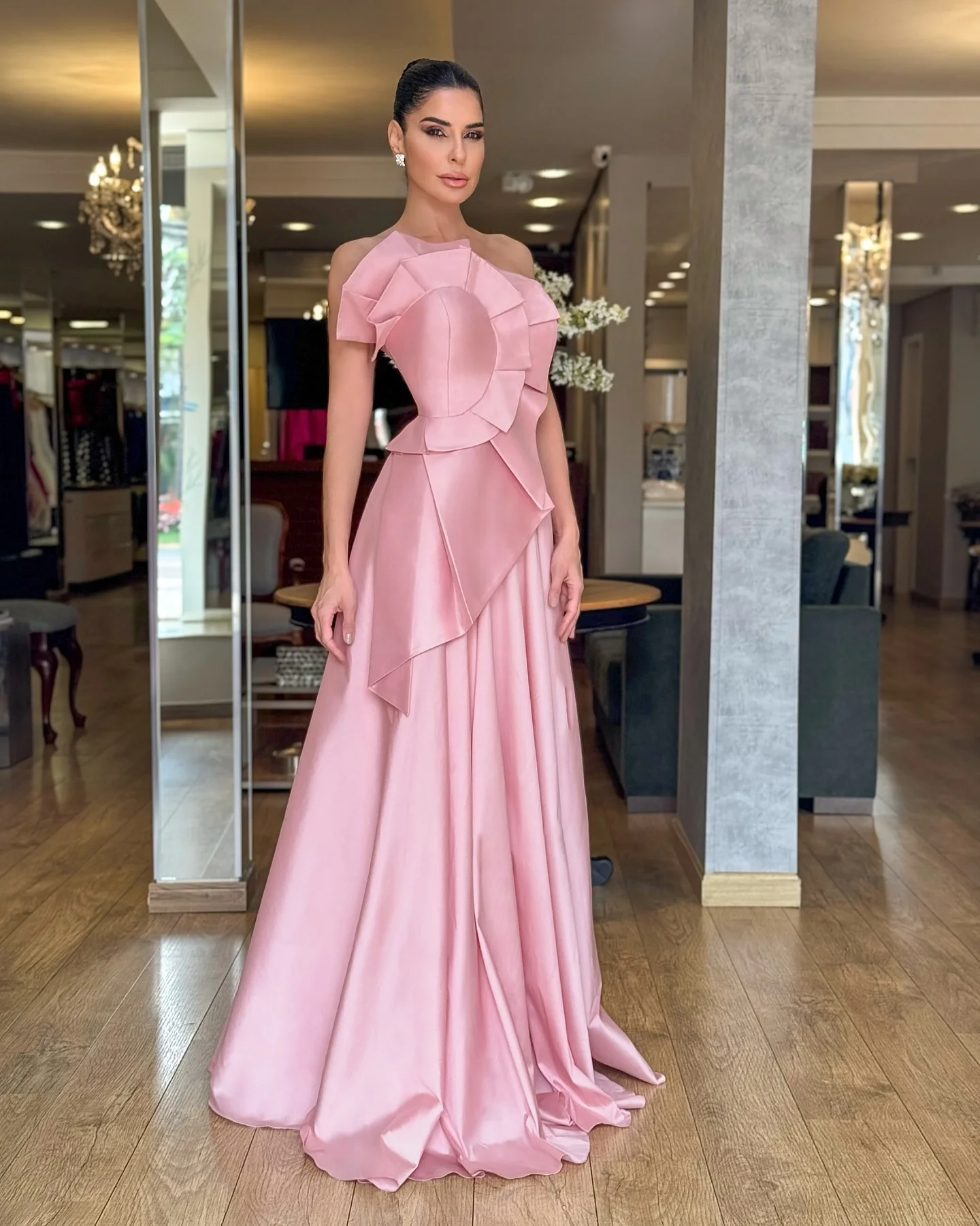 Customized Classic Strapless Ruffles Evening Dresses Temperament Satin Pleats Photo Color Vestido De Festa Vestido De Noche