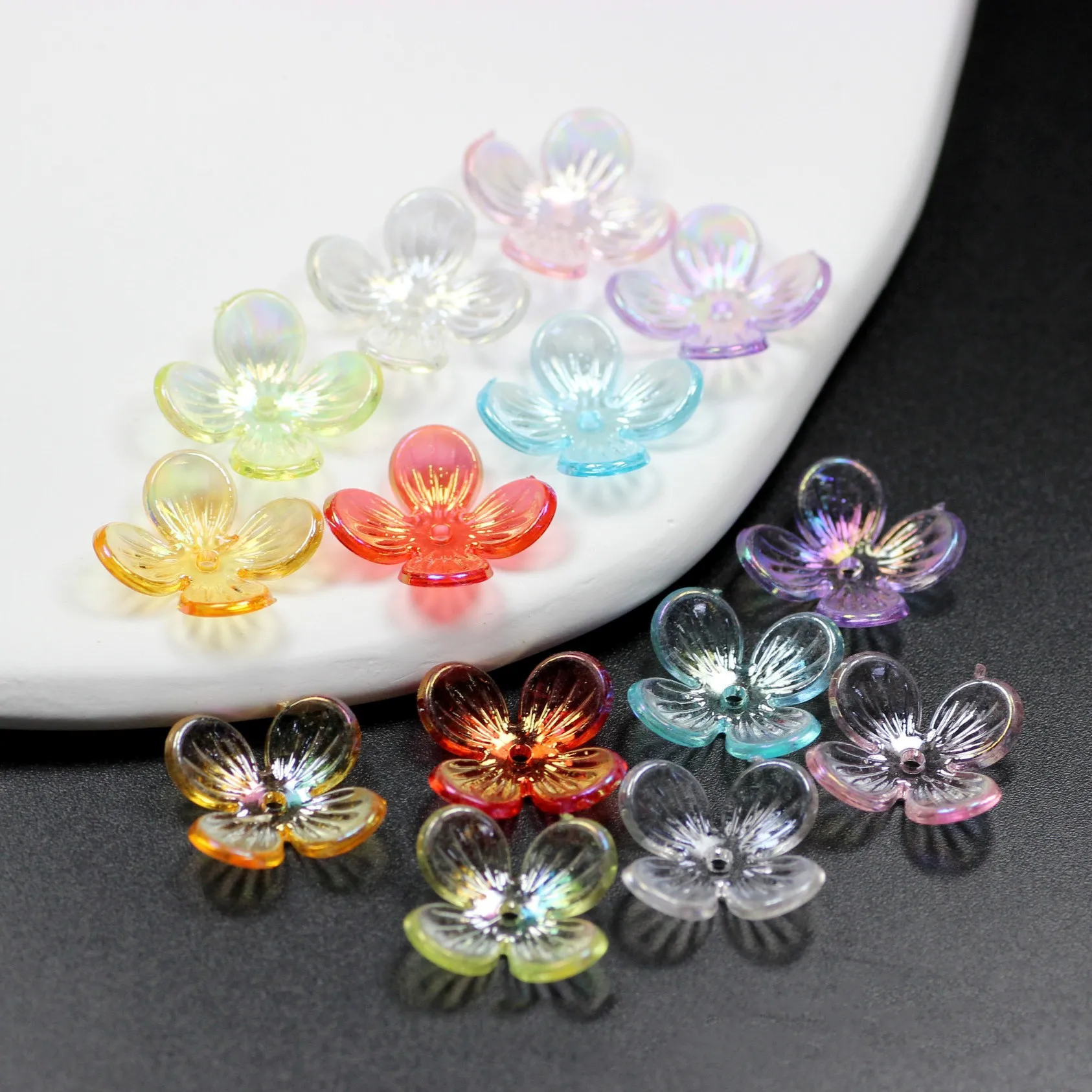 50pcs/lot 16MM Flower Petal Beads Acrylic Spacer Beads For Bracelet Earrings Jewelry Making Accessories DIY Hair Clips Materials