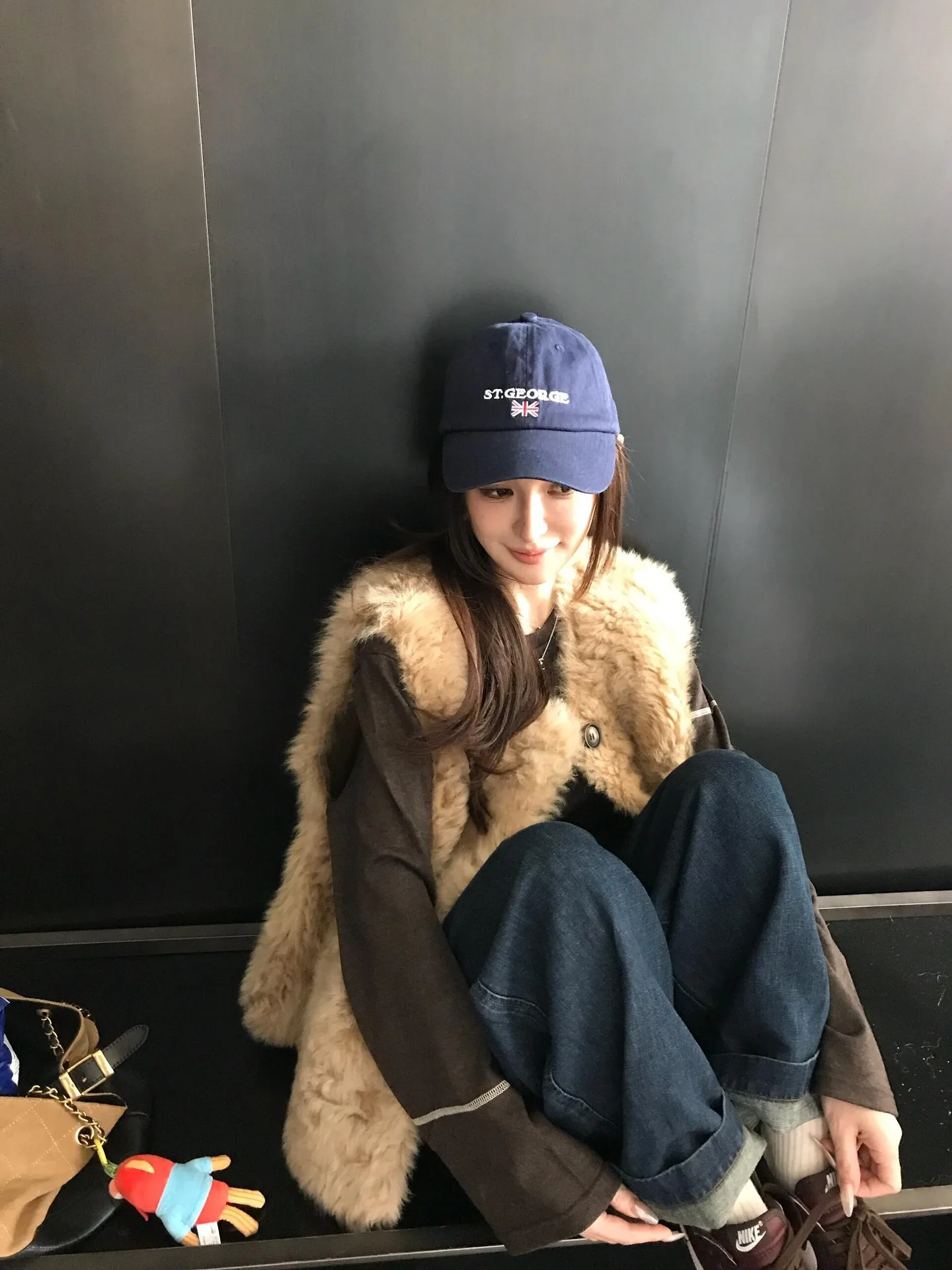 Women Faux Fur Vest Coats Solid Fur Jackets Cotton Linen Round Neck Sleeveless Single Breasted Loose Casual 2026 Autumn Winter