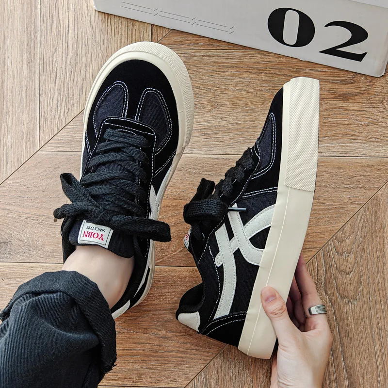 

2025 new men's shoes autumn thick soled skateboard shoes casual versatile bread shoes Korean version trendy sports board shoes