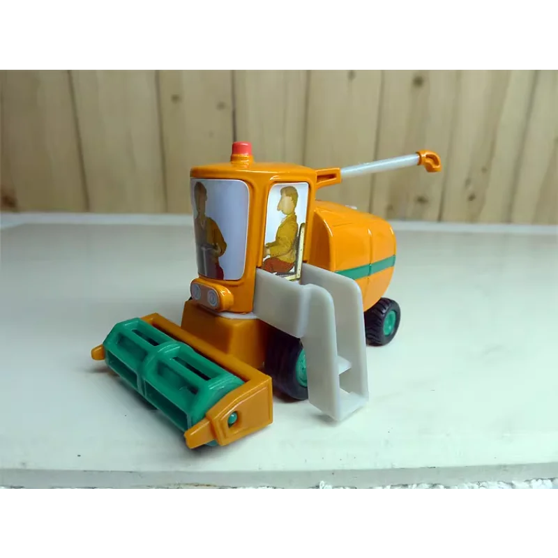 Kleiner Roter Traktor Harvester Tractor Agricultural Alloy Car Model Collectible Toy Gift Souvenir Display Ornament