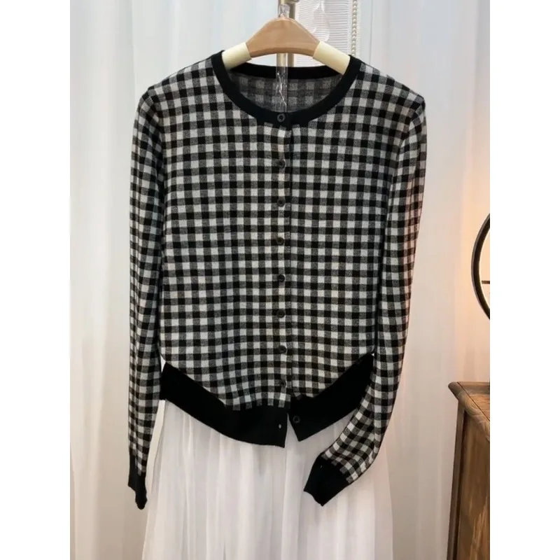 Cardigan a maniche lunghe con bottoni girocollo scozzese da donna elegante maglione alla moda lavorato a maglia