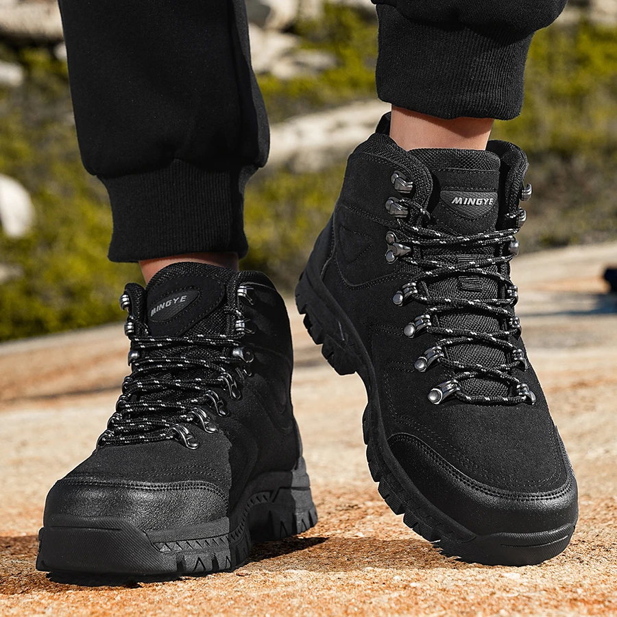 Retro Men Hiking Boots for Spring Autumn Comfort Breath Anti Slip Hiking Shoes Outdoor Camping Waterproof Work Shoes Sizes 39-46