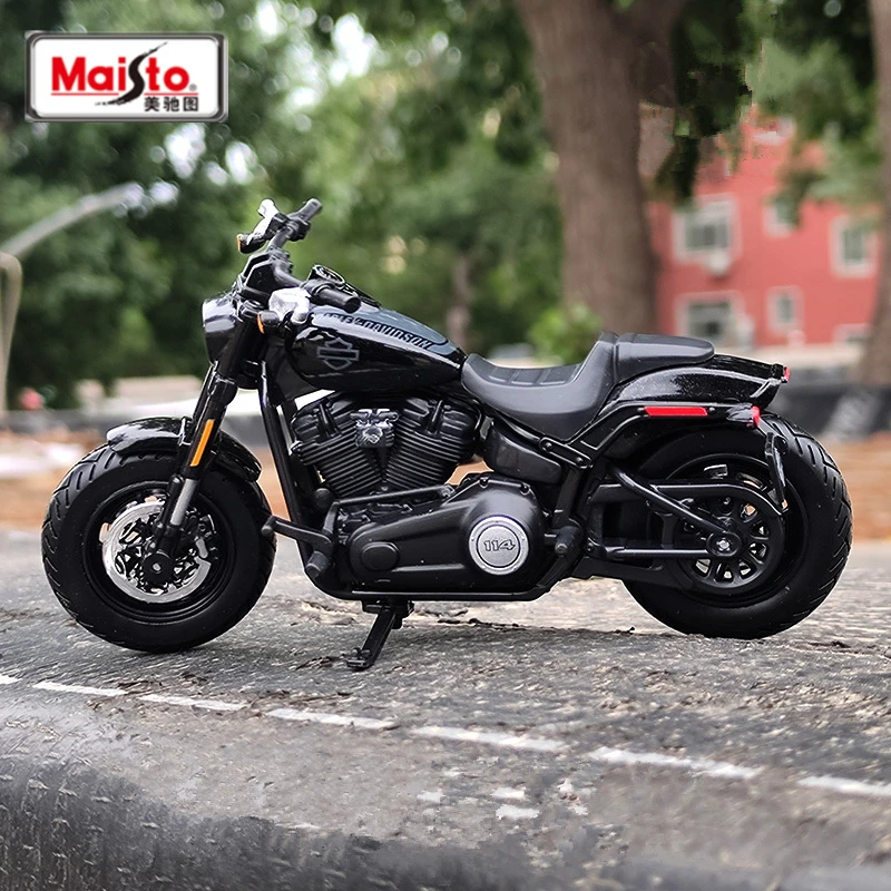 Maisto 1:18 Harley Davidson 2022 Fat Bob 114 Alloy Sports Motorcycle Metal Street Race Motorcycle Model Simulation Kids Toy Gift