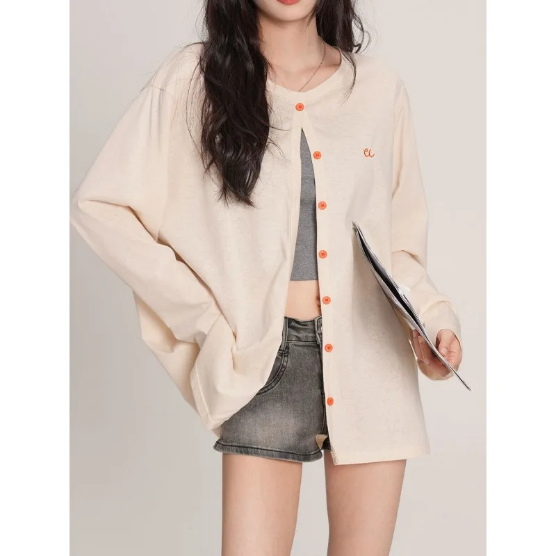 

Korean Style Fleshy Apricot Embroidered Cardigan Top for Autumn and Winter Lazy Button Design German Velvet Long-sleeved Jacket