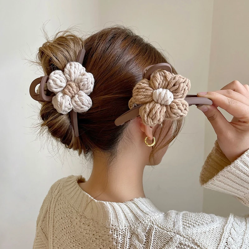 Pinza de lana con forma de flor para mujer, pasador acrílico para el pelo, horquilla de tiburón para niña, accesorios para el cabello de moda