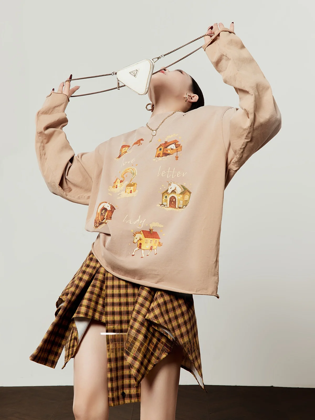 

Женская футболка свободного кроя с круглым вырезом, песочного цвета, весна-осень, новая, удобная, в стиле ретро, из чистого хлопка, с коротким рукавом