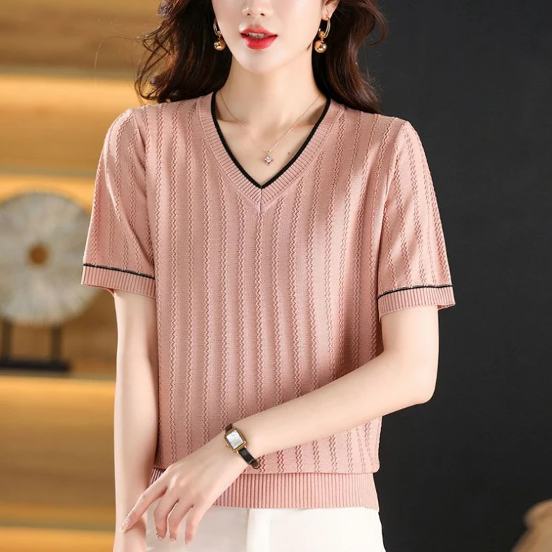 Summer Fashion Simple Elegant V-neck Short Sleeved T-shirt Women\'s Panelled Patchwork Wave Screw Thread Loose Versatile Knit Top