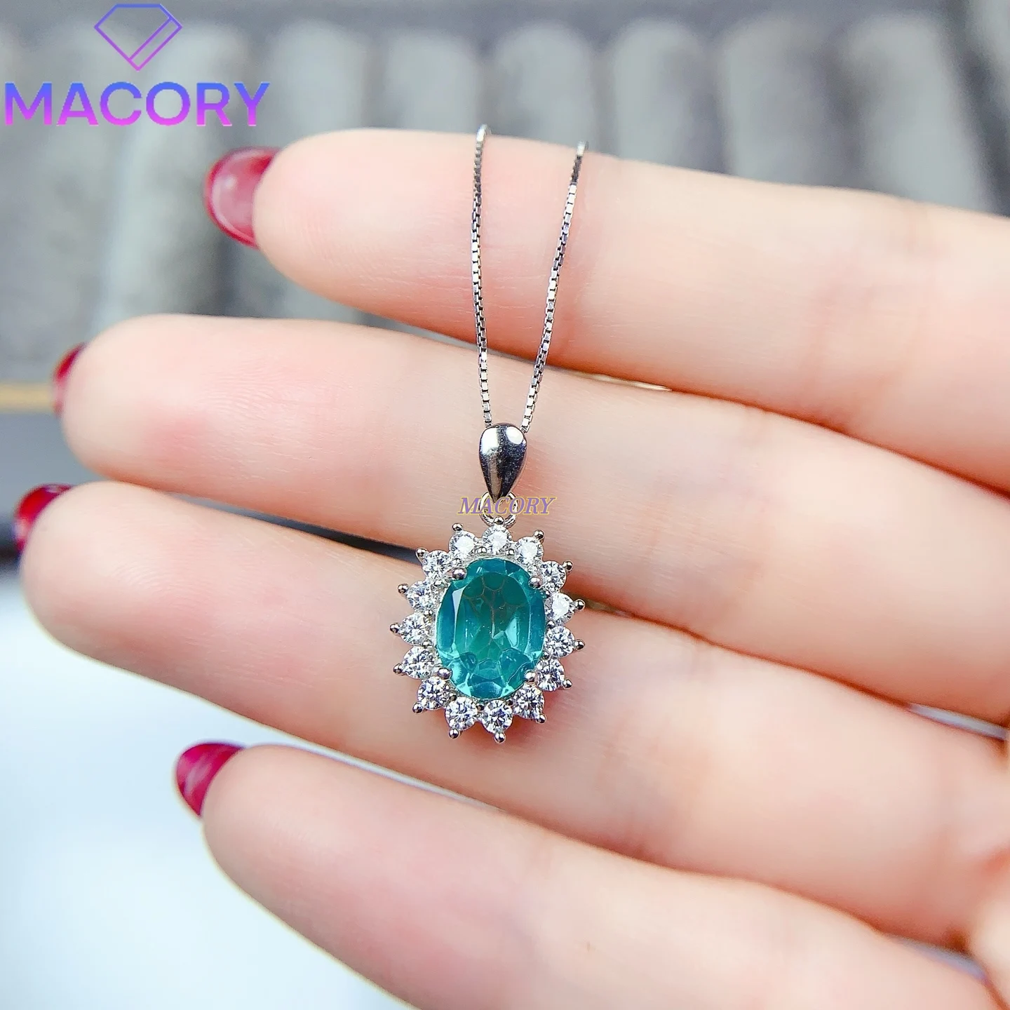 

Новое поступление, натуральный кулон Параиба с чистым телом, высокое качество, изысканный и стильный, с ощущением роскоши.