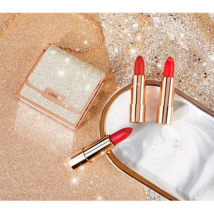 Set di rossetti opachi 3 colori con borsa a catena in argento Impermeabile antiaderente Trucco a lunga durata Rosso 3,5 gx3 pezzi per donne e ragazze