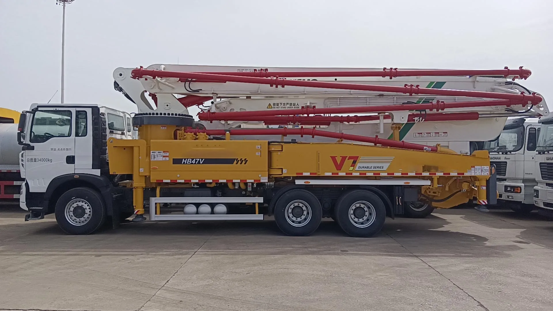 Boom Concrete Pump Truck All in One Mobile Cement Mixer Pump Machine with Hydraulic Stabilizer Outriggers