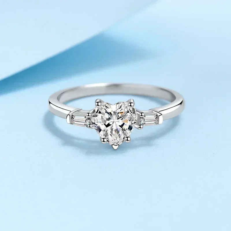

Elegant Design 1CT Moissanite Luxury Romantic Wedding Ring for Women, Designer Jewelry Love Shaped 18K White Gold Sparkling Ring