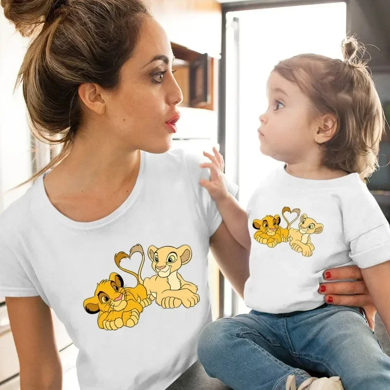 Disney Family Matching Clothes Lion King Cute Simba Print Family Look T shirt Mommy and Me T-shirts Mother and Kids Clothes