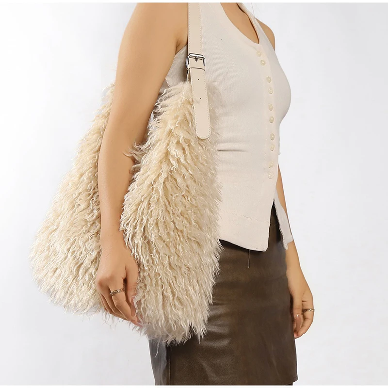 Lange, lockige, flauschige Plüsch-Umhängetasche, Y2k-Mädchenmode, große Damen-Winterhandtasche, einfarbige Tragetasche – Detail 4