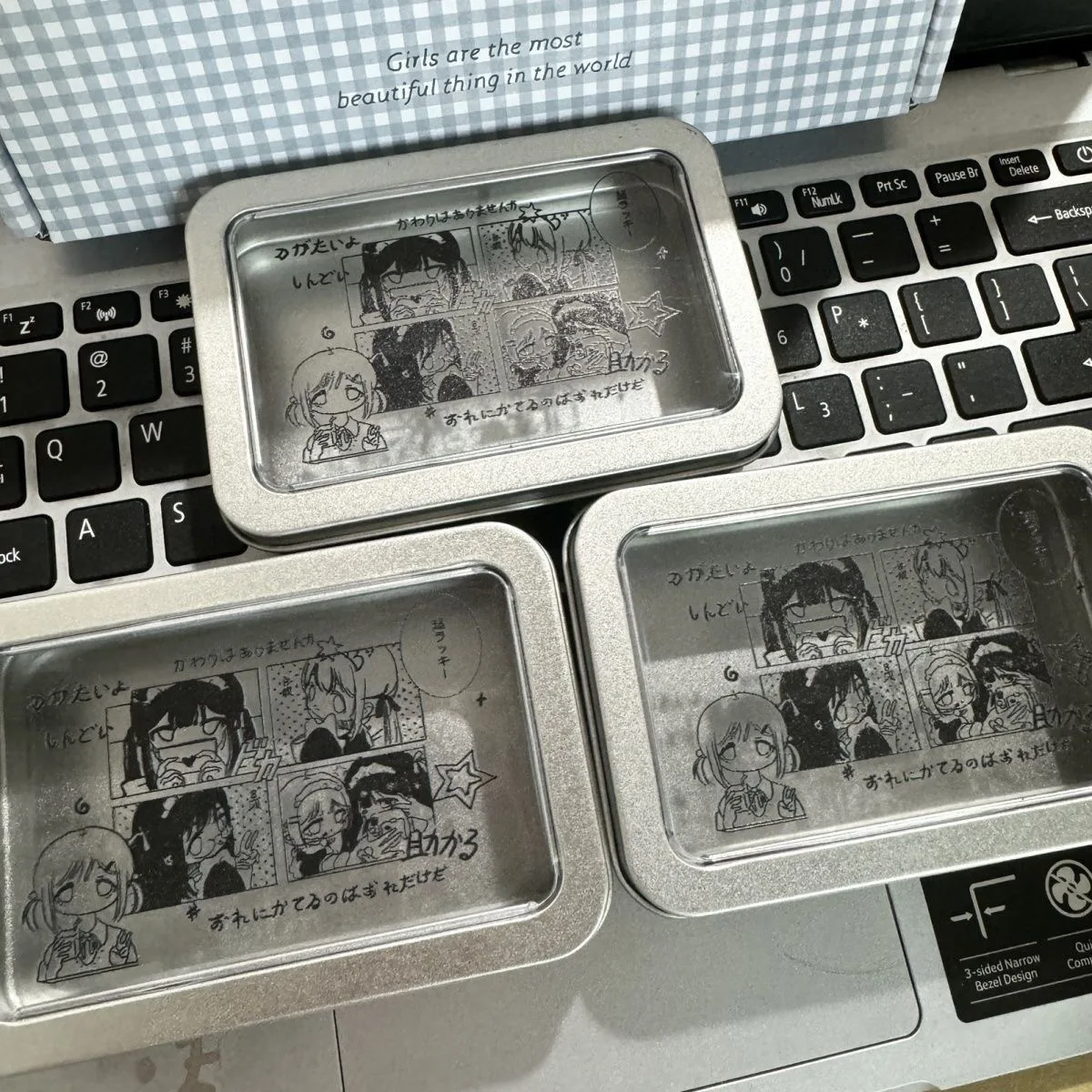 Ins anime japońskie otwieranie okien dla dziewcząt, pudełko do przechowywania, matowe pełne otwieranie okien, żelazne pudełko, mała kartka, pudełko ekspozycyjne