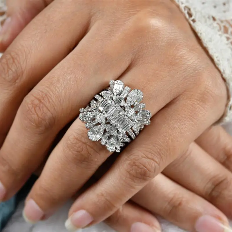 Huitan Symmetrisches Design Damen Silberfarbener Ring Hochzeit Party Eingelegte Glänzende Geometrische Zirkonia Mode-Accessoires Statement-Schmuck – Detail 9