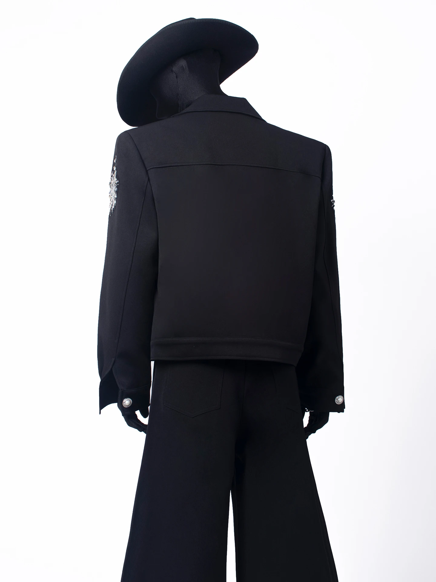 سترة رجالية جديدة لخريف 2025 أنيقة مطرزة باللؤلؤ معاطف عصرية وسيم للرجال سترات فضفاضة مريحة بأكمام طويلة #4