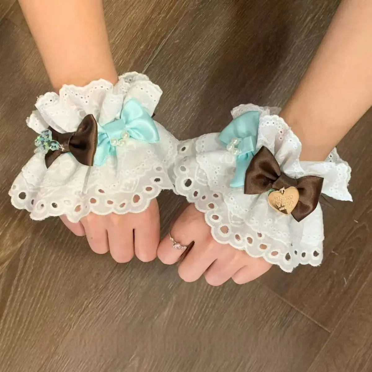 Women Lolita Hand Sleeve Wrist Cuffs Ruffled Lace Bowknot Maid Cosplay Bracelet