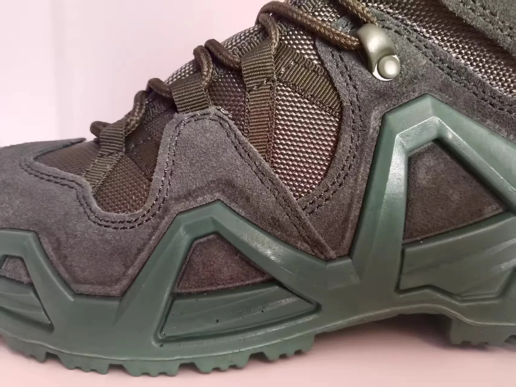 Men's hiking boots, large size outdoor anti-slip sports shoes, men's rock climbing shoes, designer military boots