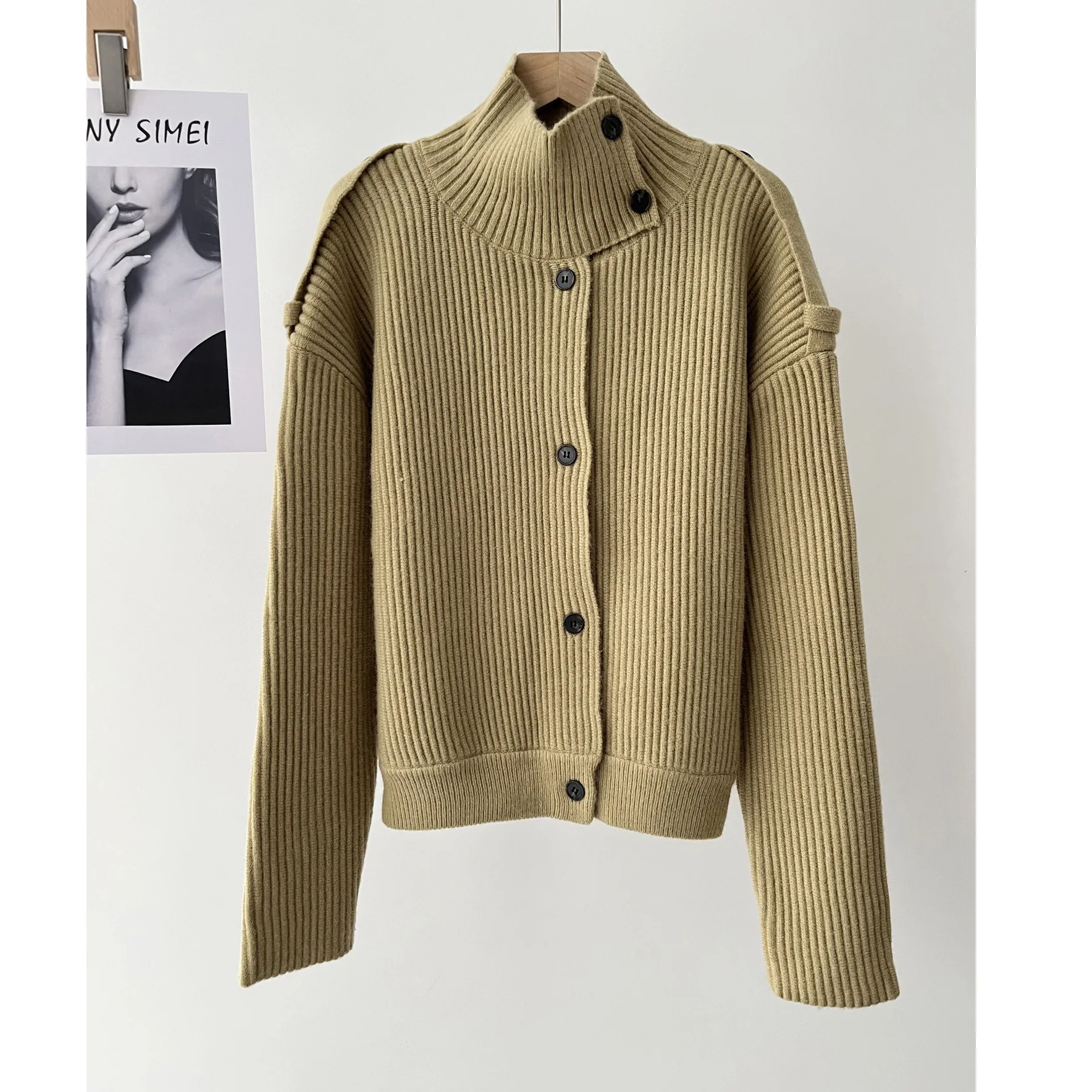 

Женский вязаный кардиган с толстой игольной водолазкой в британском стиле, осень 16a-1635