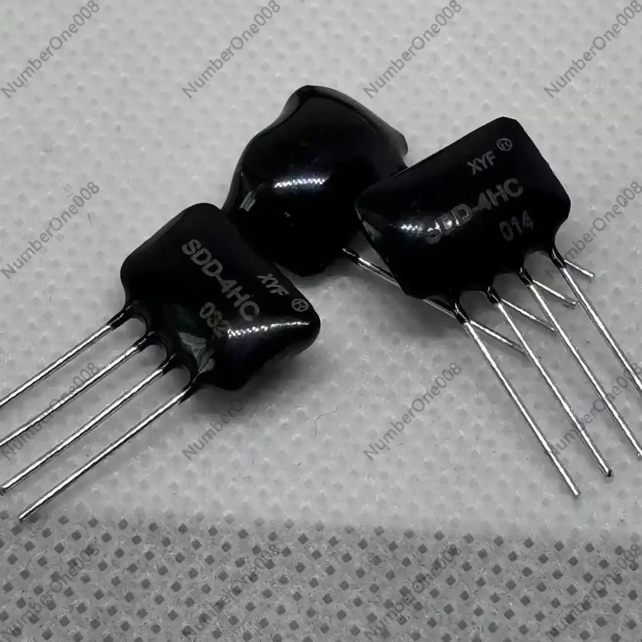 

10pcs Mini welding type optical isolation microcontroller drives MOS DC 4A solid-state relay SDD-4HC Load voltage 0-60VDC
