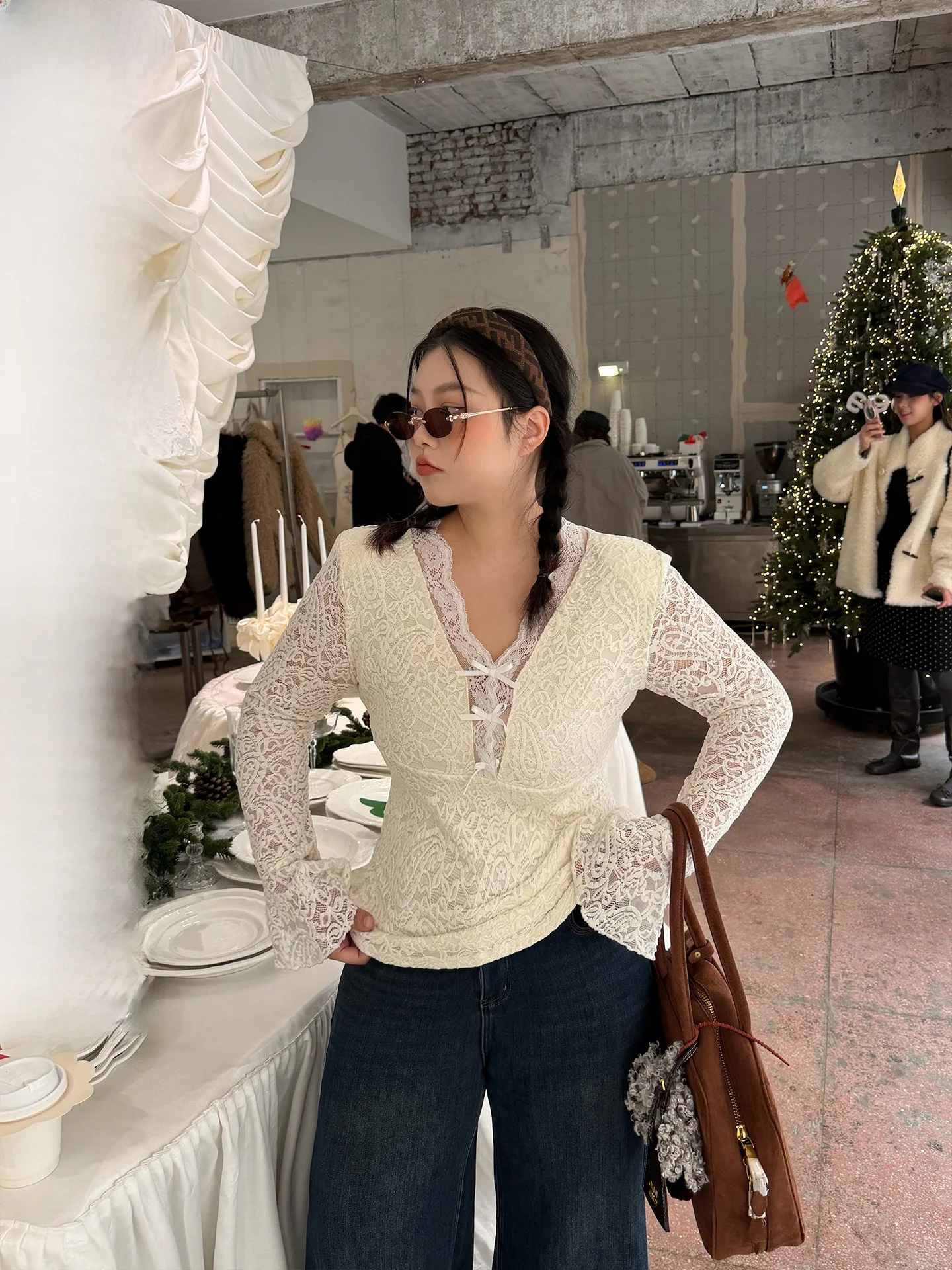 

Платье больших размеров с вышивкой и кружевом, с эффектом утяжки талии, повседневное, для полных женщин, с изысканной вышивкой в форме сердца