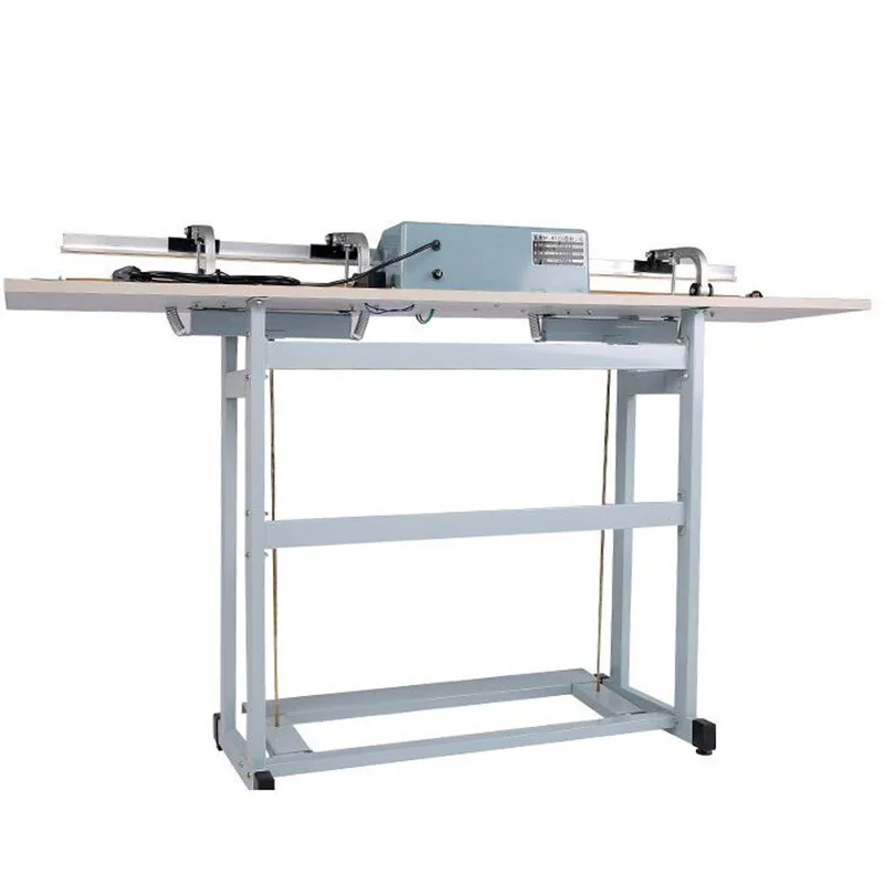 Extended pedal sealing machine, pedal sealing machine, fast continuous pedal