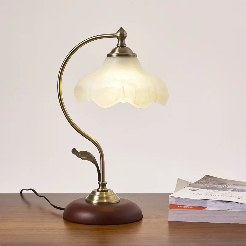 Nordic Copper Brass Desk Lamp Vintage Wood Bank Living Room Study Room Bedroom Office Decor Table Lamp Lotus Shaped Glass Cover