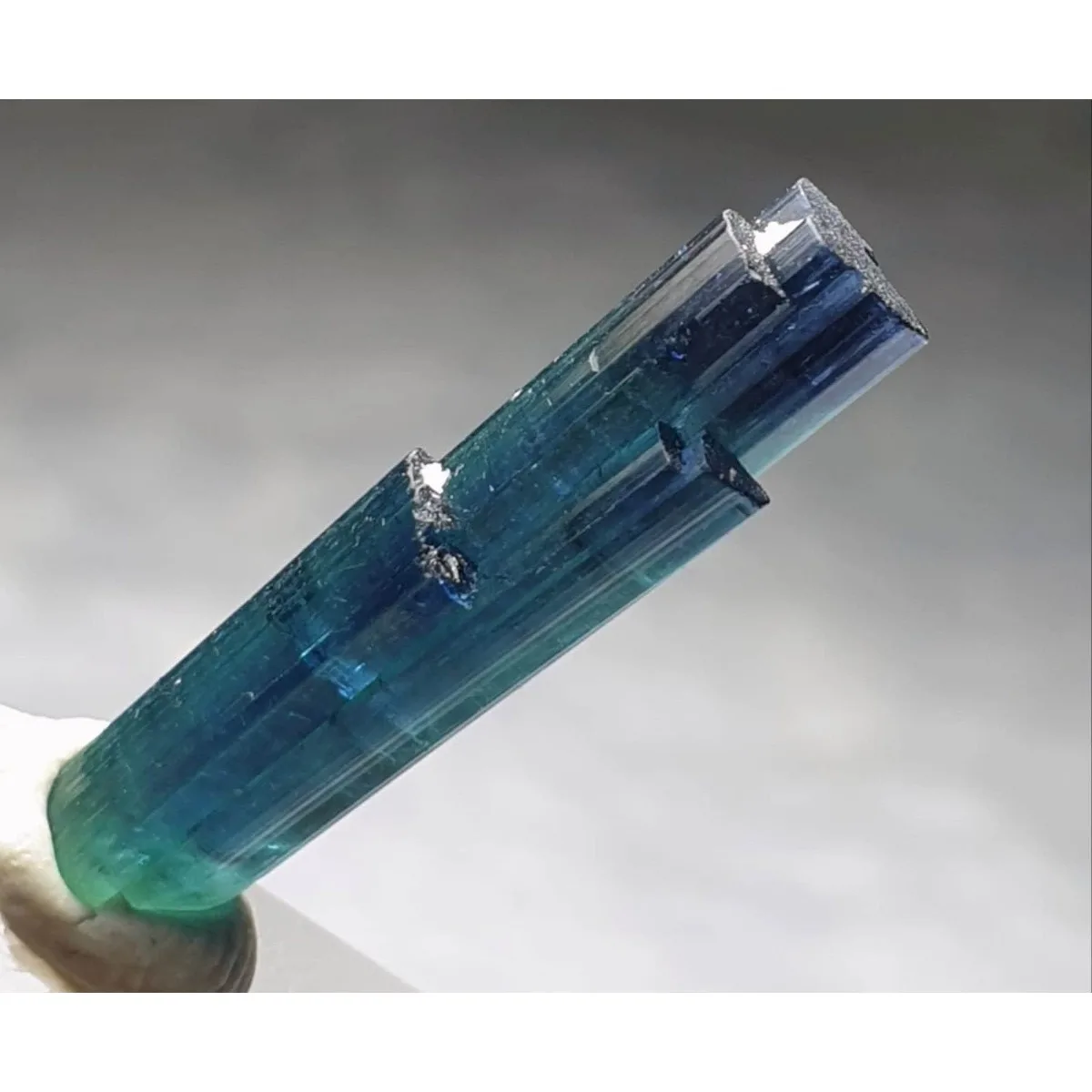 Brazilian Elbaite Rough Mineral Crystals, 10g 5-15mm Natural Tones, Specimen Box for Craft Projects & Mineral Display
