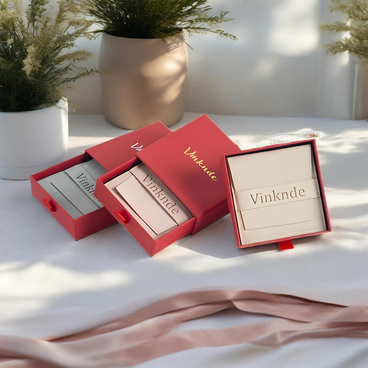 

Personalized Logo Wedding Favors 8x8cm Jewelry Bag and 9x9x2.5cm Red Custom Drawer Paper Box Print Earring Packaging Gift Pouch