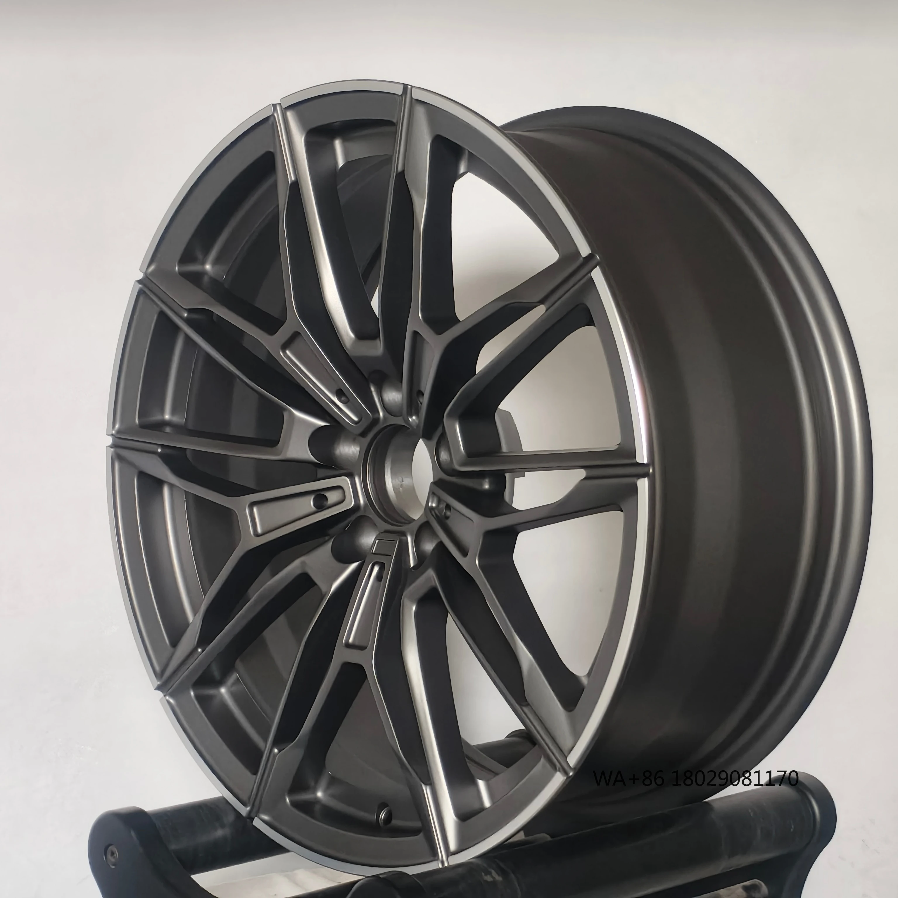 

17X 10 18X 9 19X10 Functional Beadlock Forged Wheels for BMW 540 Silver Hardware ET25 PCD 5X112 CB66.6