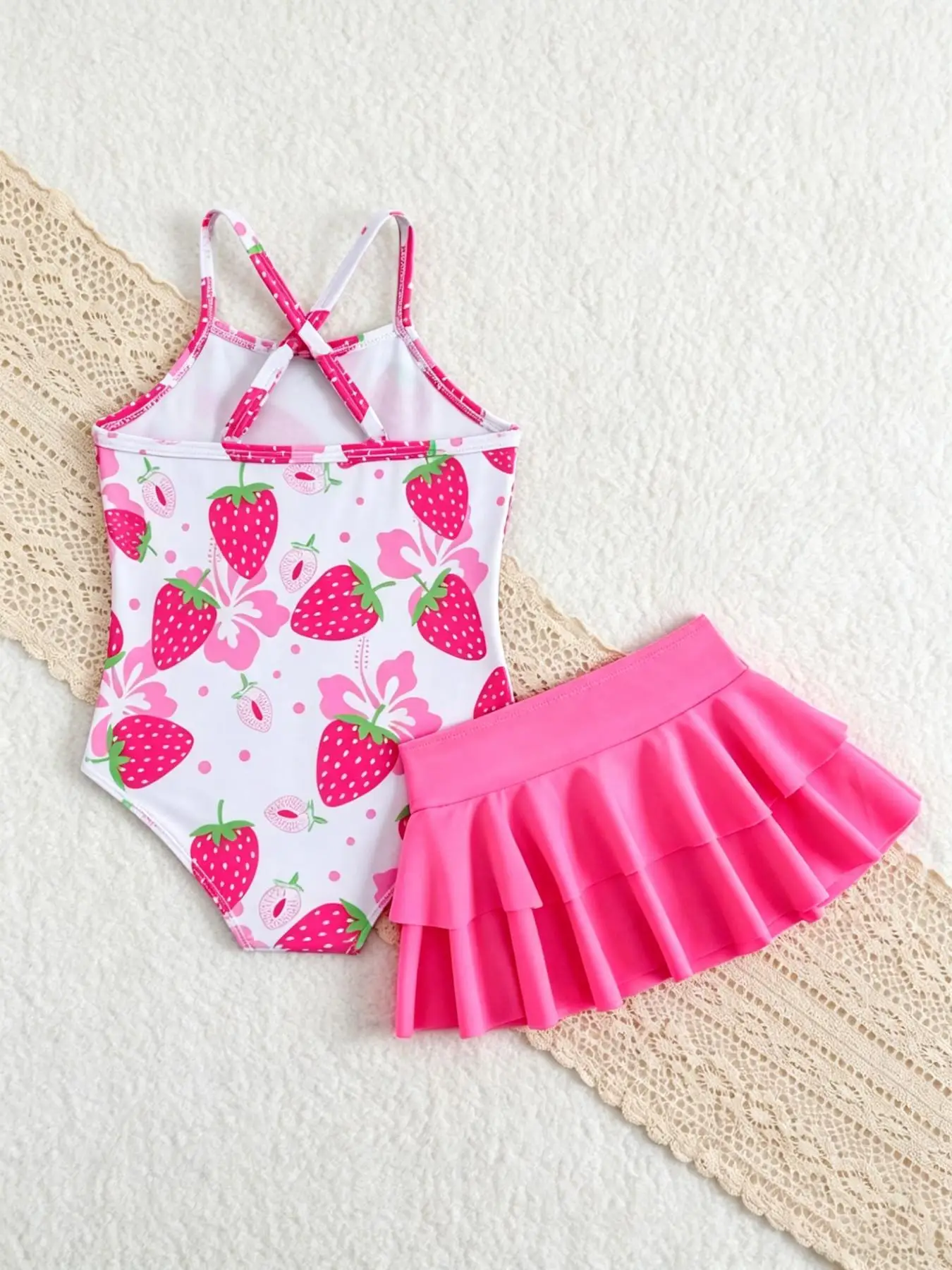 Girls' Swimwear Set: Strawberry Print One-Piece Swimsuit + Skirt Two-Piece Set, Suitable for Strawberry Print with Red and Pink Colors, Lively and Cute, Suitable for Girls Aged 4-12, Beach and Pool Outfits
