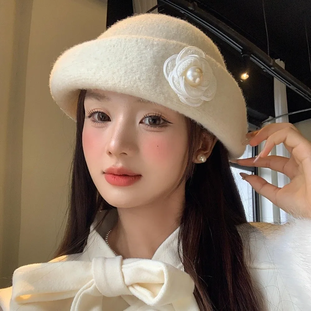 New Camellia Top Hat Pearl Casual Headwear Hepburn Style Woolen Fabric Fisherman Hat Party Dress
