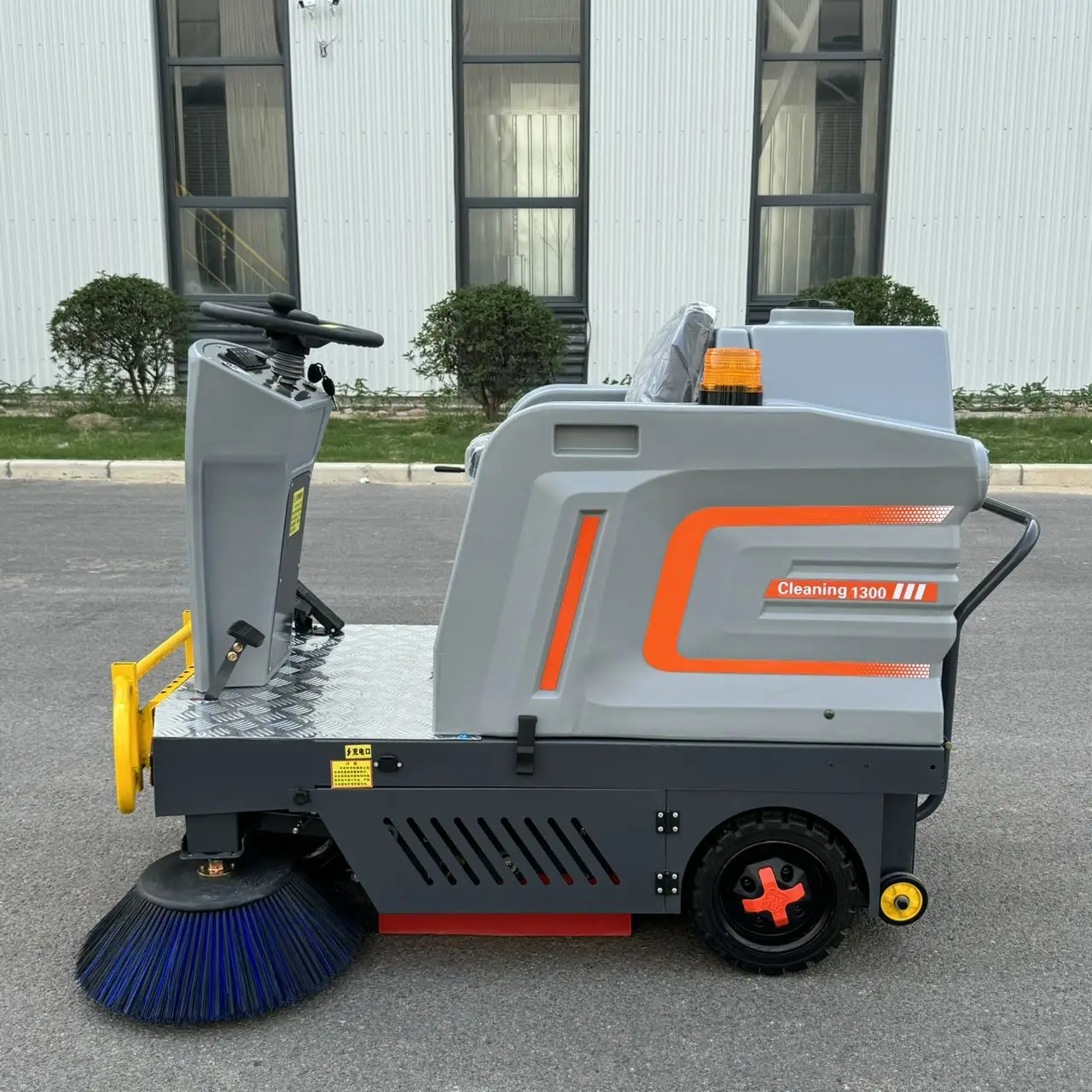 Alimentatore 48 V di diametro 1300 mm per area esterna del magazzino della spazzatrice da pavimento