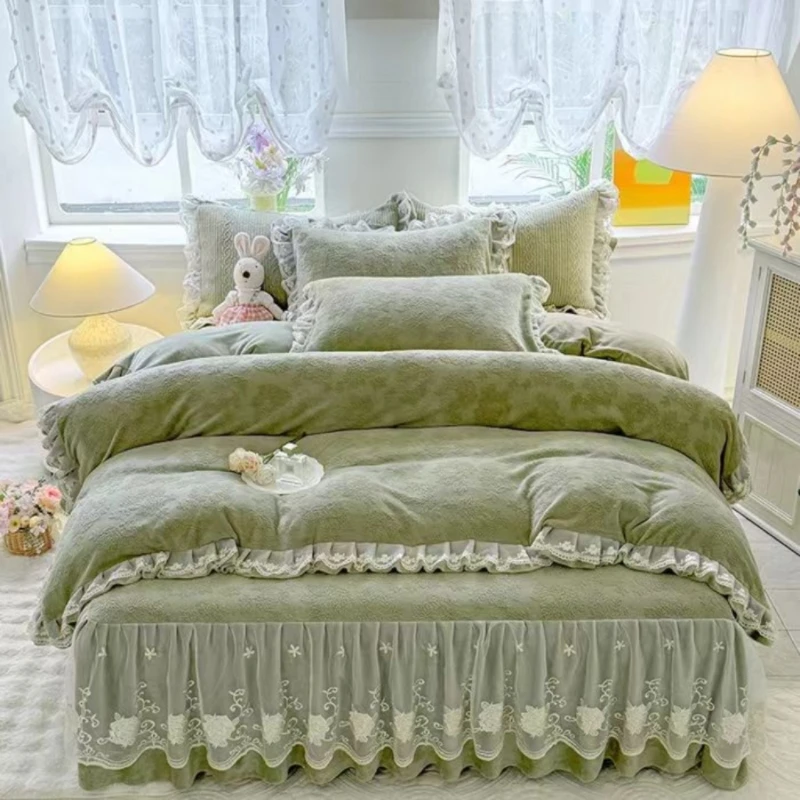 

2025 New Milk Velvet Embroidered Bed Skirt 4-Piece Set (Customizable)