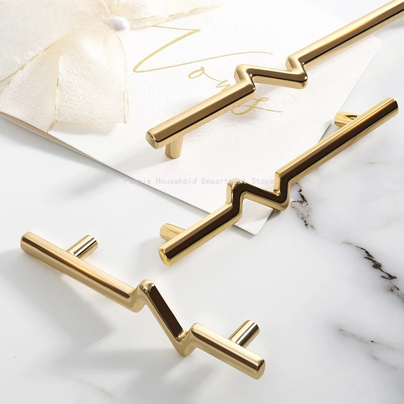Bright Gold Creative Zinc Alloy Furniture Handles Cabinet Door Pulls Modern Simple Wardrobe Pulls Kitchen Cupboard Door Knobs